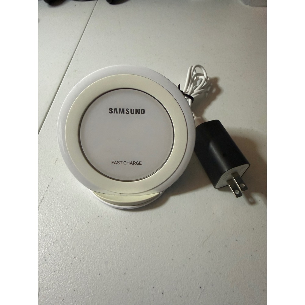 Samsung Wireless‎ Fast Charger EP-NG930 Qi Certified Black